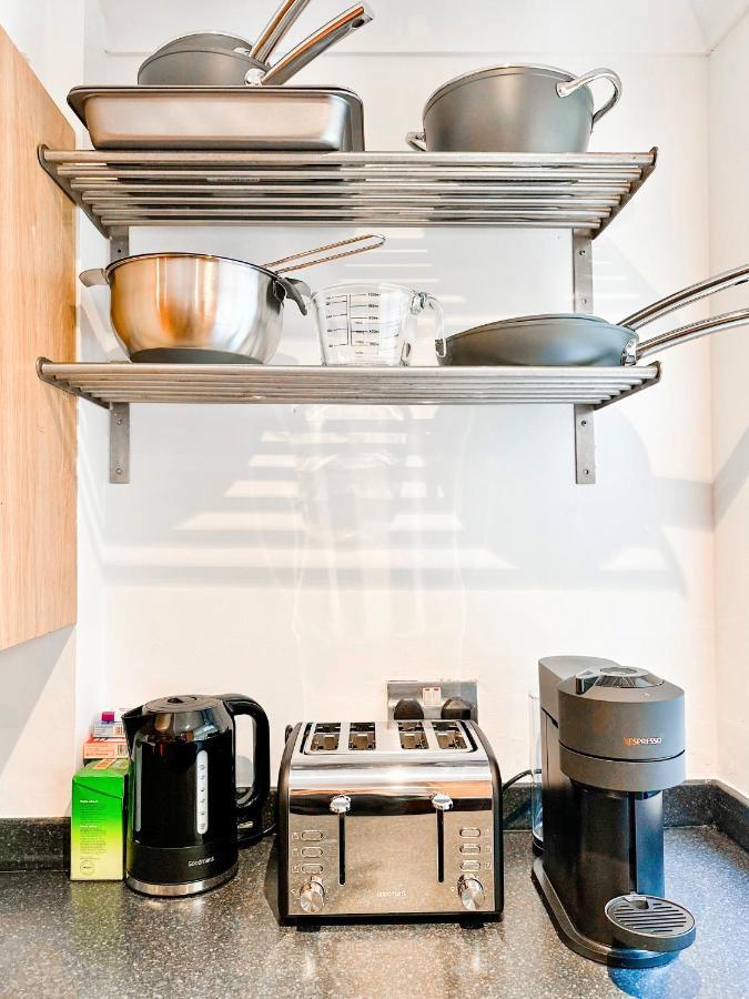 3 Bedroom Home Close To Town Centre With Wifi & Garden Роял-Танбридж-Веллс Екстер'єр фото