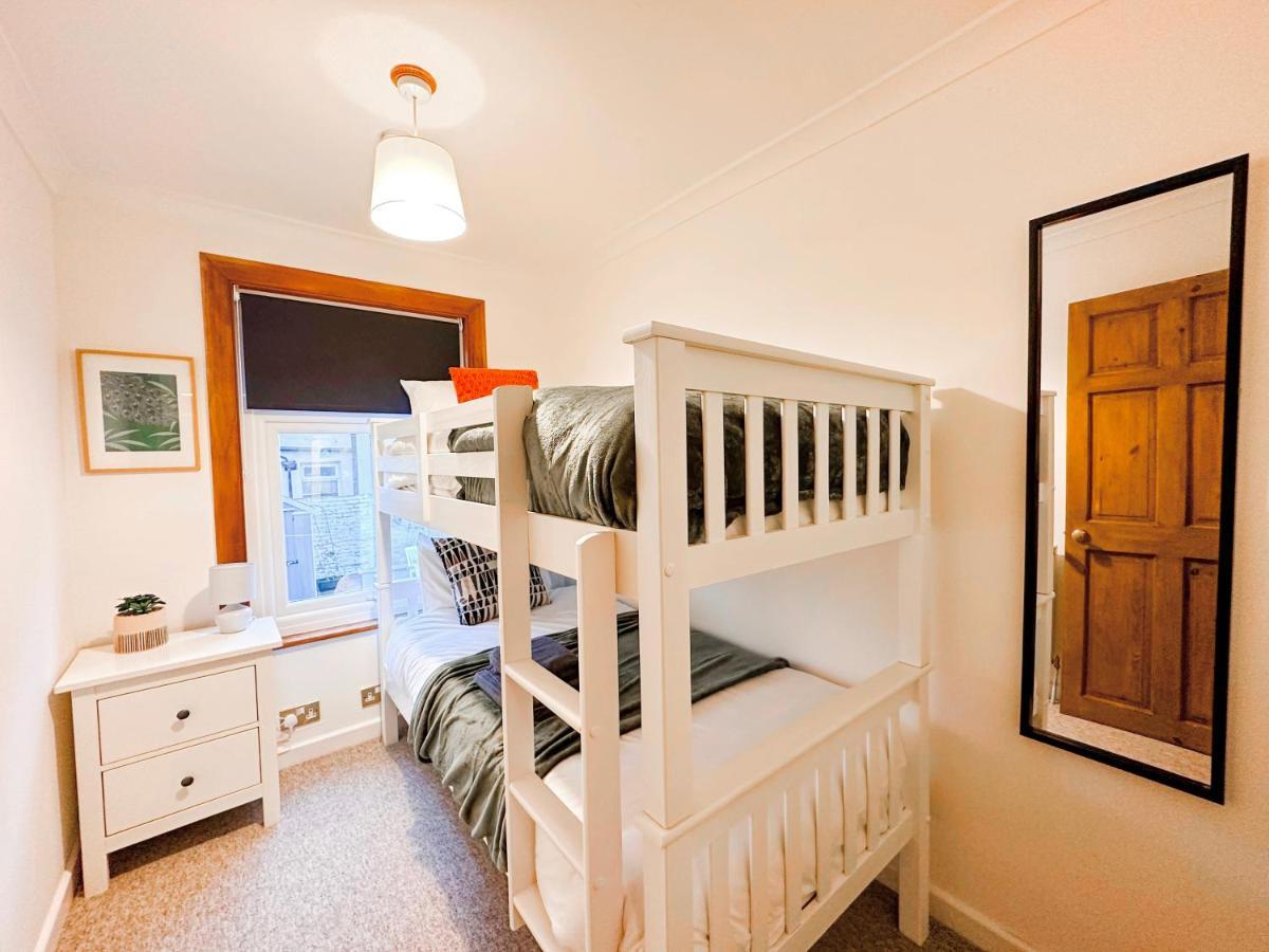 3 Bedroom Home Close To Town Centre With Wifi & Garden Роял-Танбридж-Веллс Екстер'єр фото