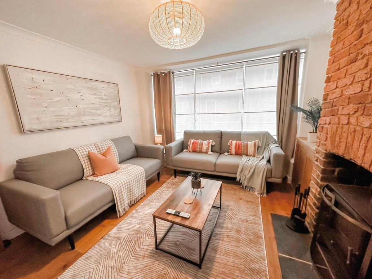 3 Bedroom Home Close To Town Centre With Wifi & Garden Роял-Танбридж-Веллс Екстер'єр фото